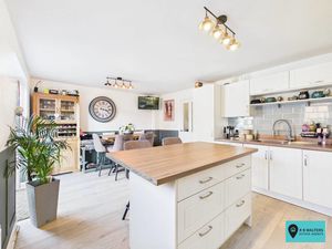 Kitchen/Diner- click for photo gallery